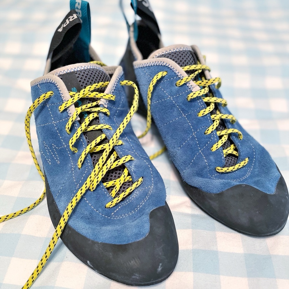 Scarpa Climbing Shoes - Helix Sz 10.5 (men’s) - EUC/Like New!